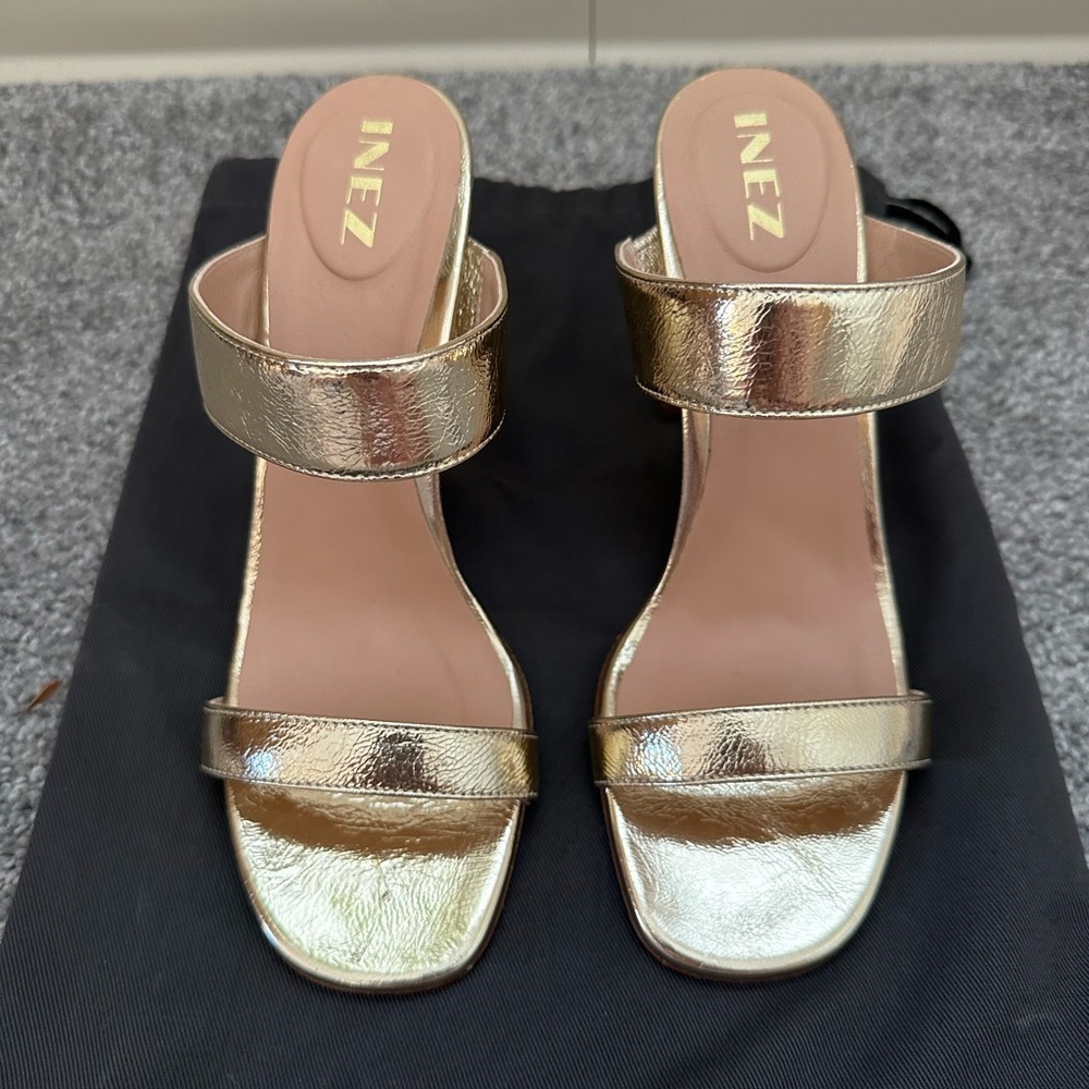Inez Gold Women's Block Heel Sandals 7.5 NWOT - Picture 2 of 8
